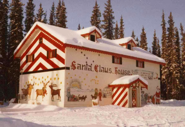 The Santa Claus House and Giant Santa in North Pole Alaska